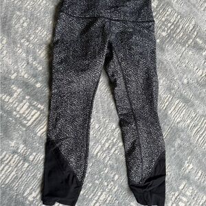 Lululemon Athletica Black and Gray Patterned Leggings